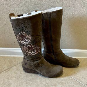 Timberland Limited Edition Tan Suede Tall Boots